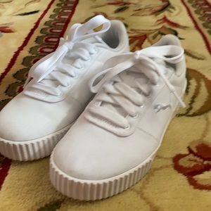 PUMA soft foam size 7.5 .